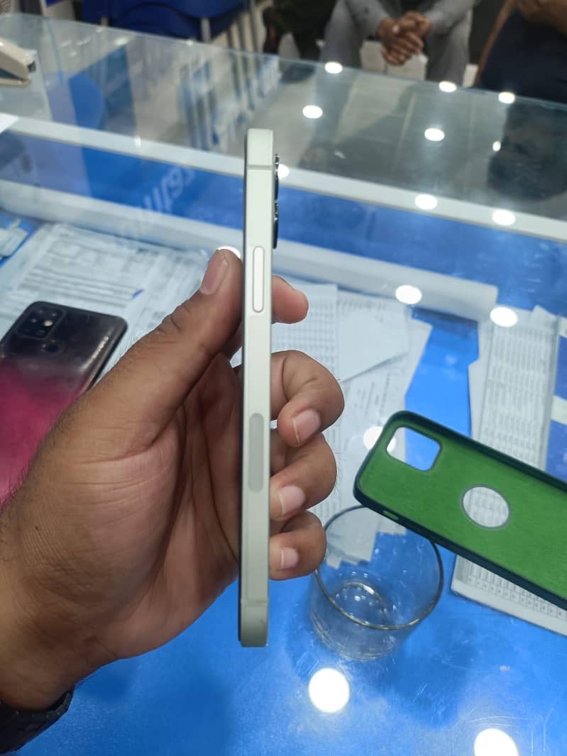 Apple iPhone 12 5