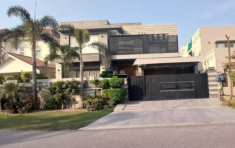 One Kanal Like Brand New Luxury Ultra-Modern Design Most Beautiful Bungalow 2 Servant Quarter In Basement For Sale At Prime Location Of DHA Lahore Near To Park Masjid & Commercial Market.