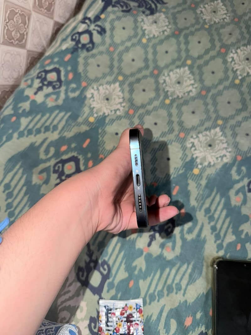 Apple iPhone 12 Pro Max 4