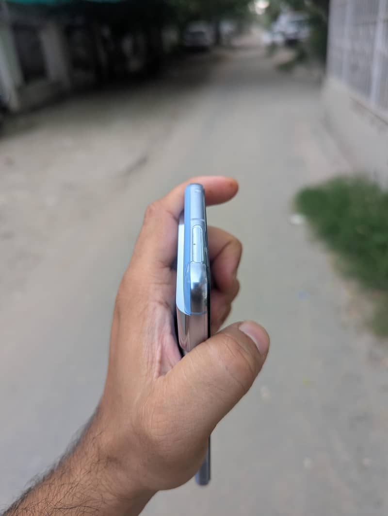Google Pixel 8 Pro 2