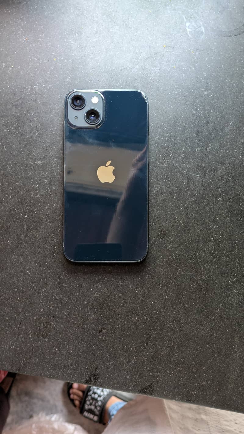 Apple iPhone 13 4