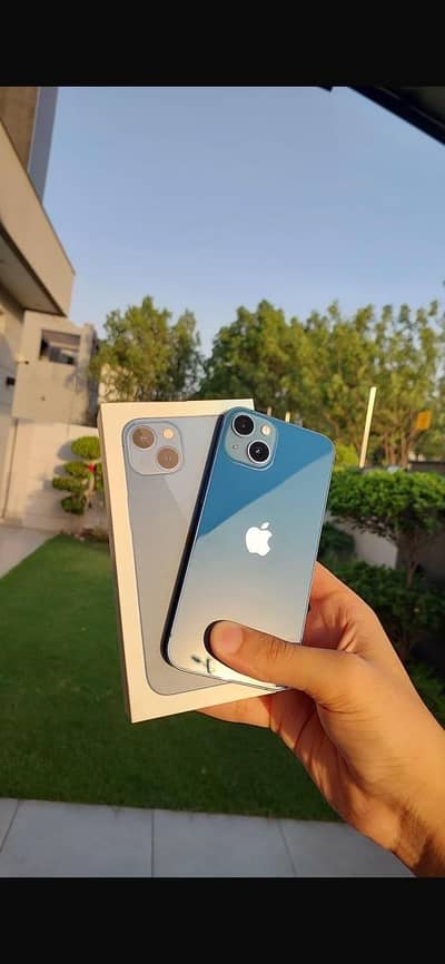 Apple iPhone 13