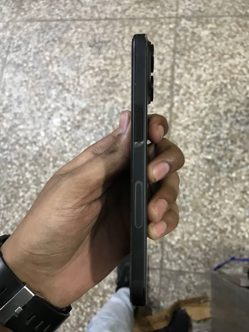 Apple iPhone 15 2