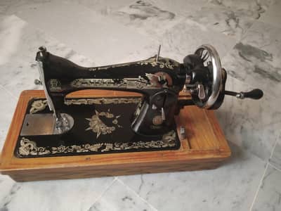 Singer Original Hand Sewing Machine – Good Condition