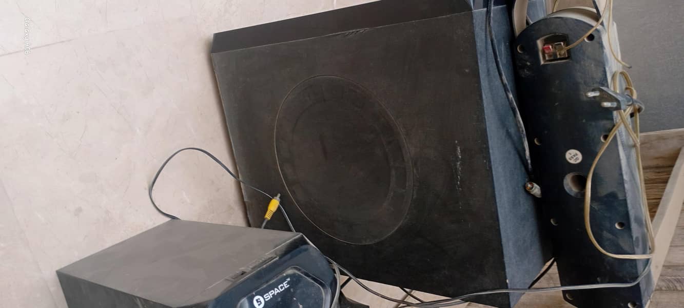 audionic woofer 10 /9 condition 2