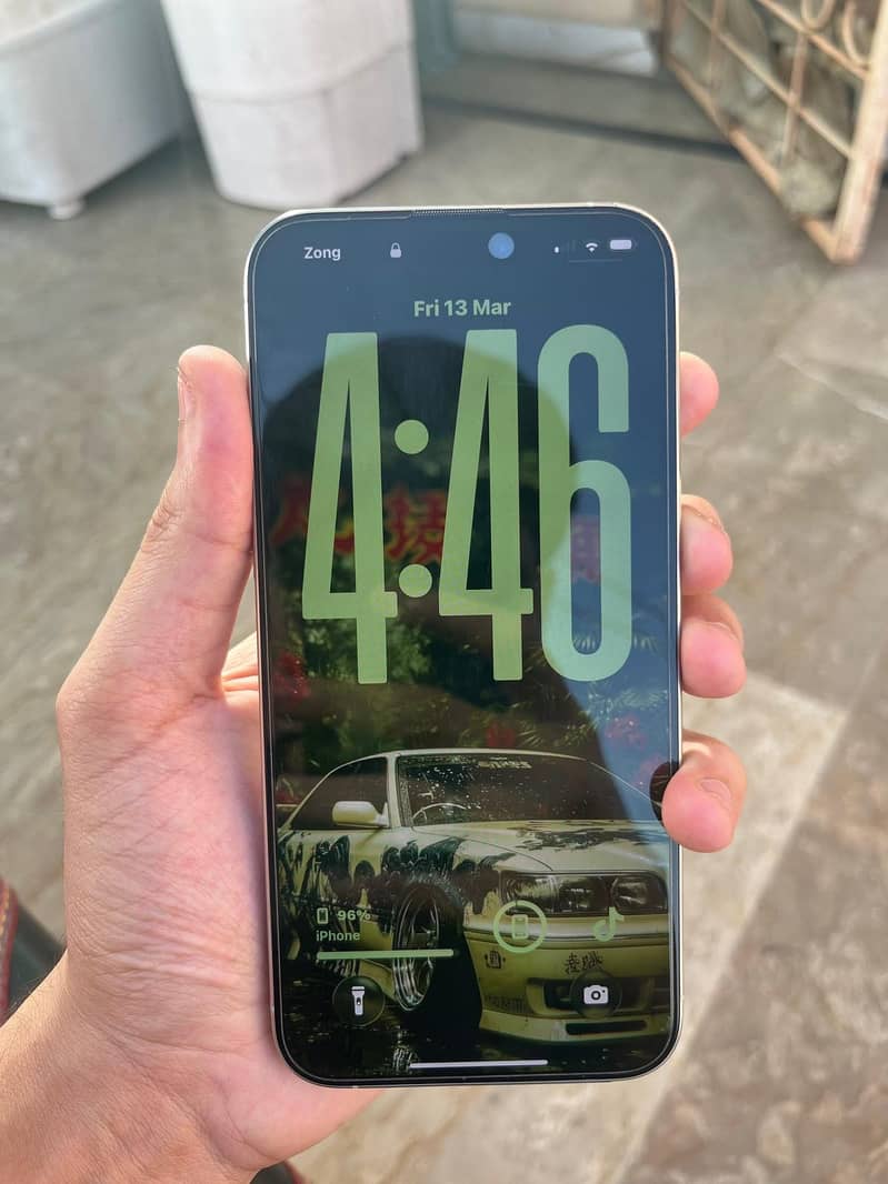 Apple iPhone 15 Pro Max 6