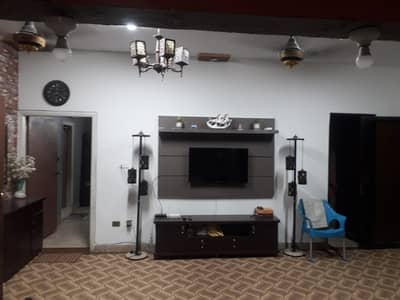 three bed dd first floor portion for rent in johar
