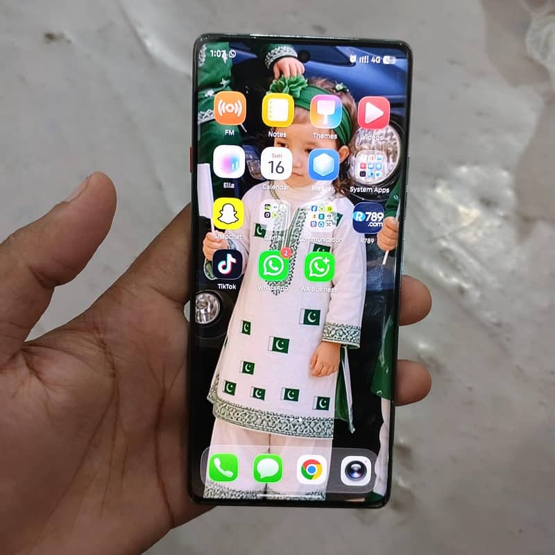 Tecno CAMON 40 Pro 1