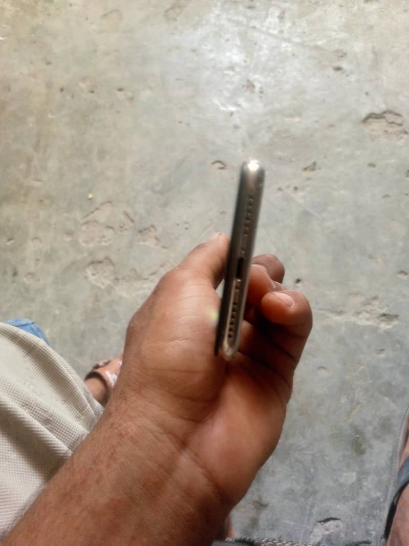 Apple iPhone X 2