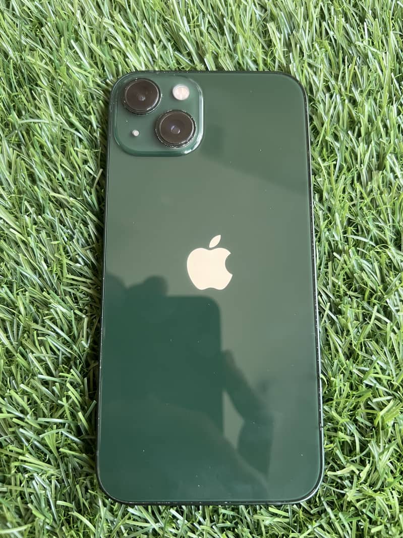 Apple iPhone 13 4