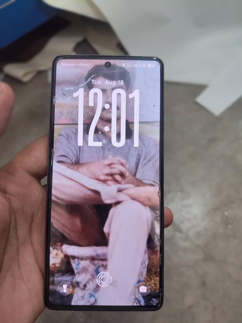 Tecno CAMON 30 1