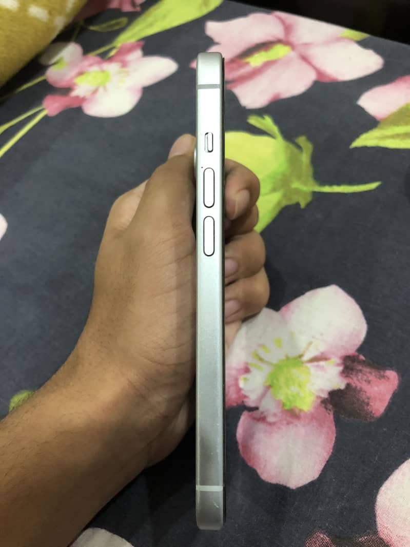 Apple iPhone 15 3