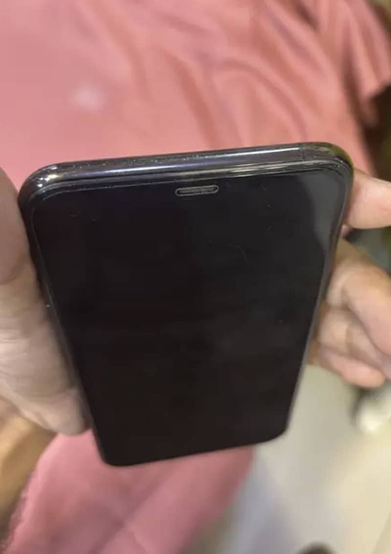 Apple iPhone 11 Pro 1