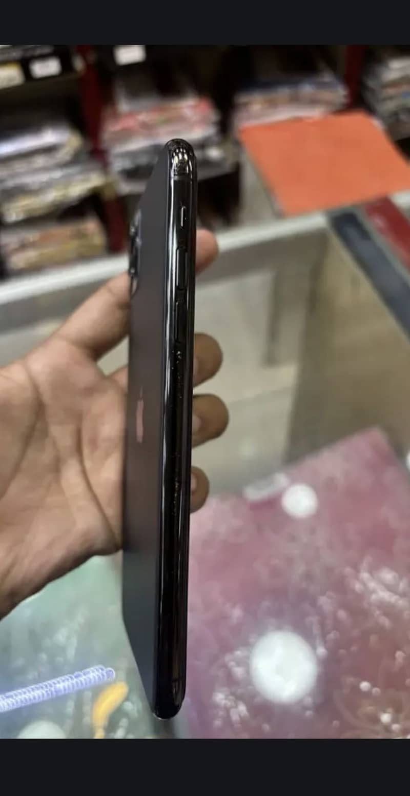 Apple iPhone 11 Pro 7