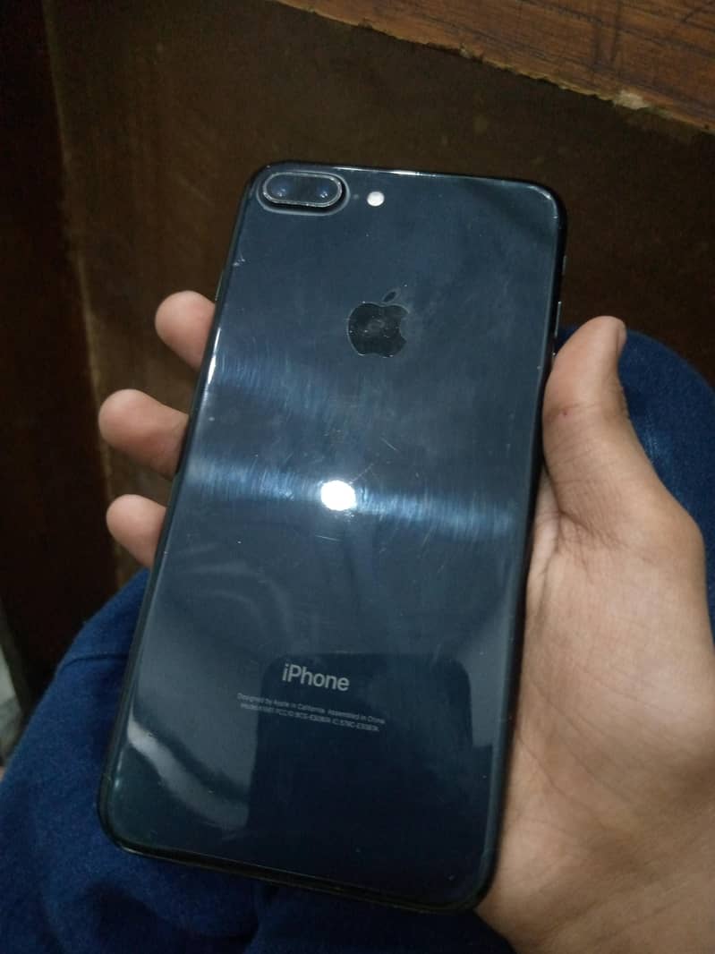 Apple iPhone 7 Plus 0
