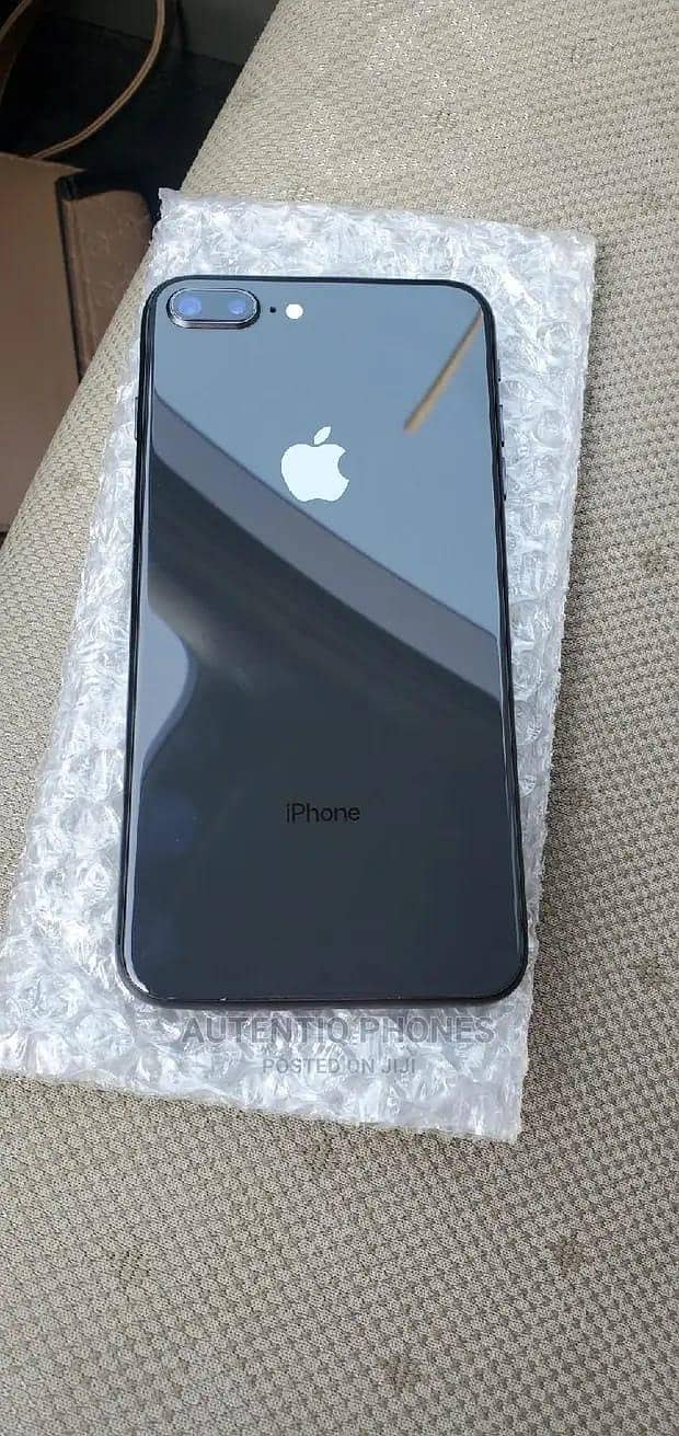 Apple iPhone 8 Plus 0