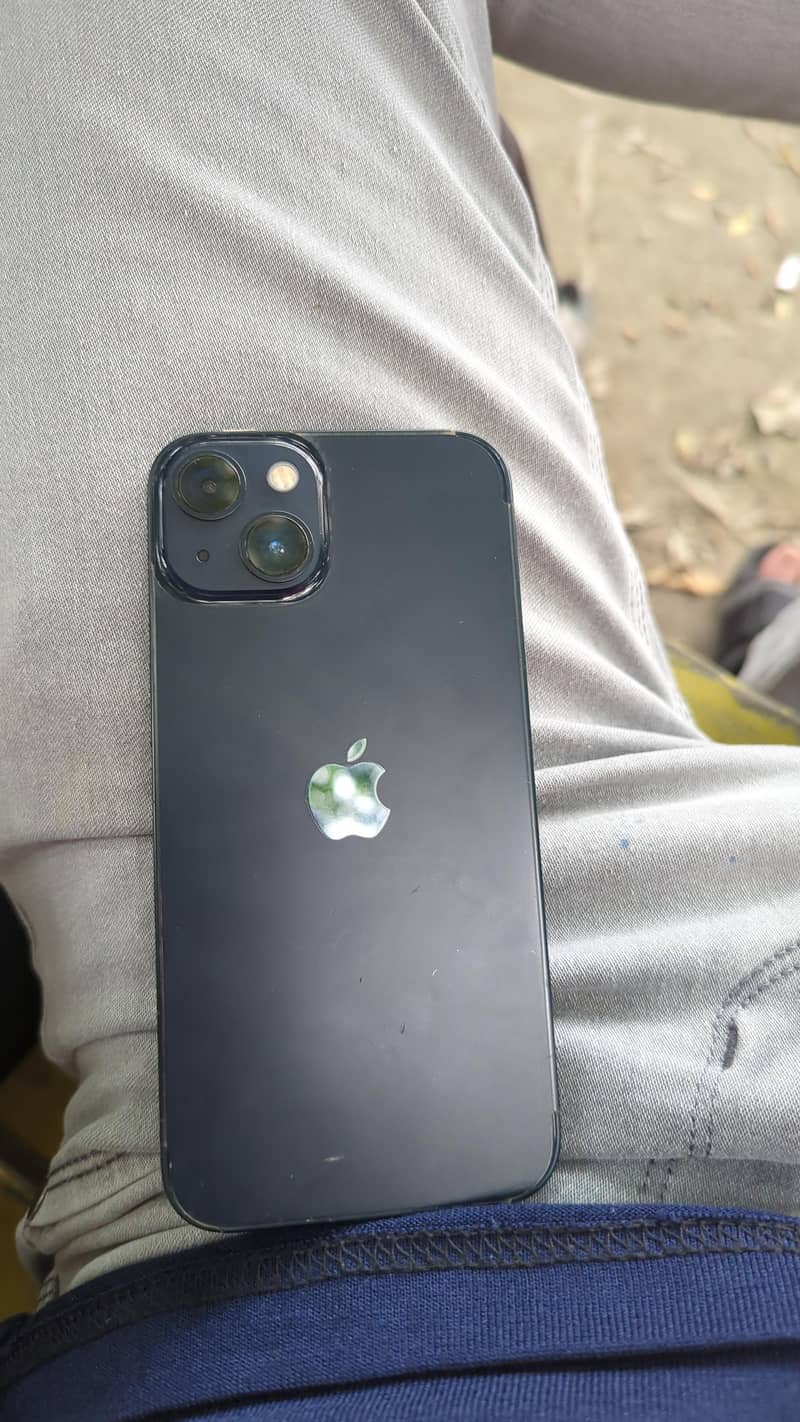 Apple iPhone 13 3