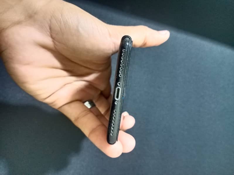 Apple iPhone 7 Plus 1