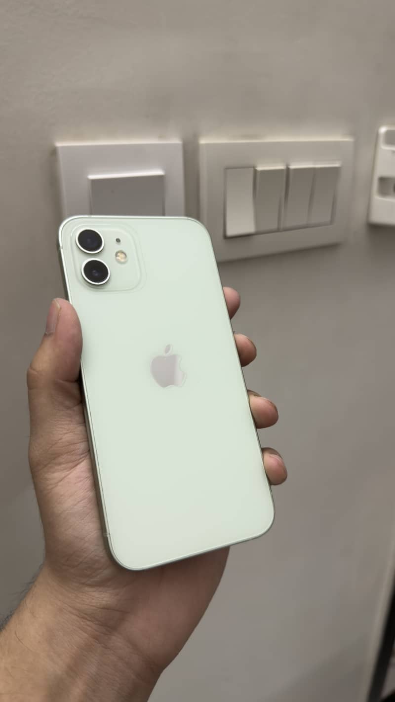 Apple iPhone 12 3