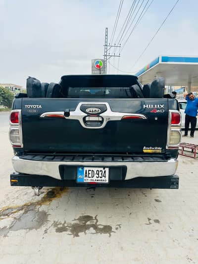 Toyota Hilux 2013