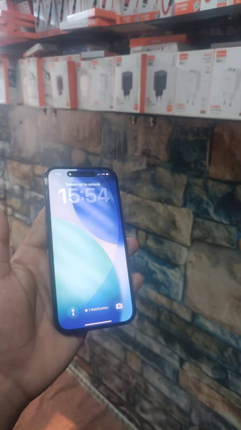 Apple iPhone 15 0