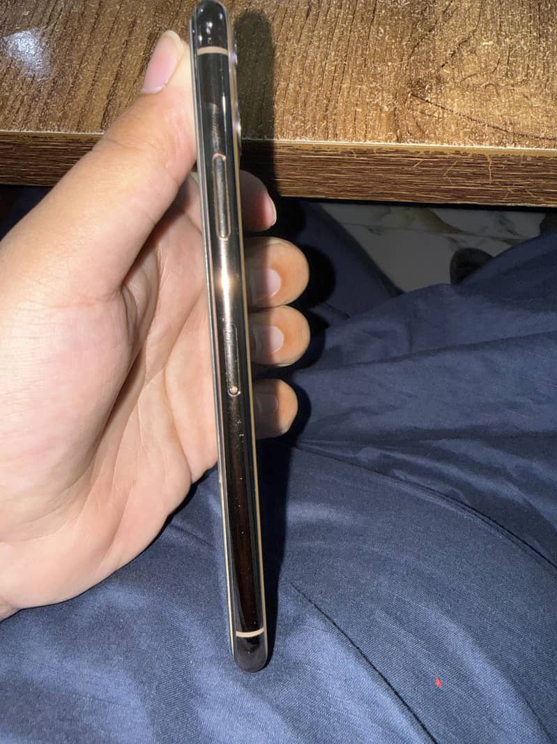 Apple iPhone 11 Pro Max 5