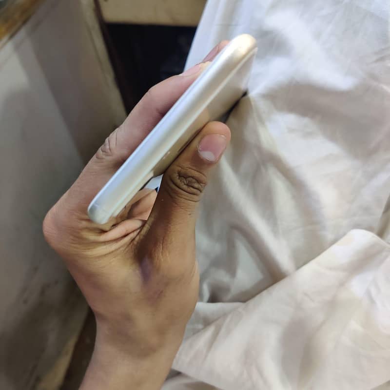 Apple iPhone 7 Plus 1