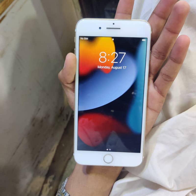 Apple iPhone 7 Plus 5