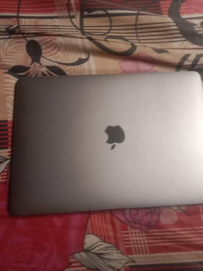 MacBook pro 2017 13 inch