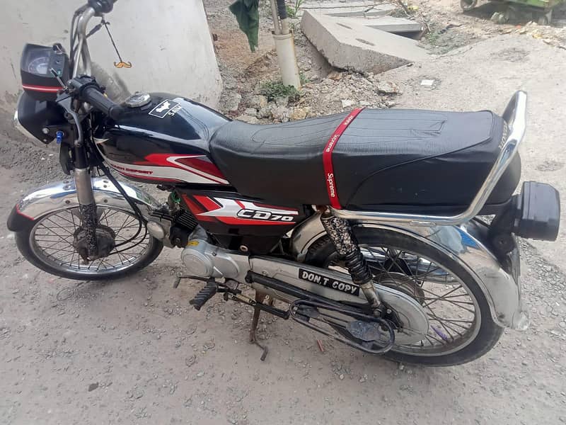United 70cc 4