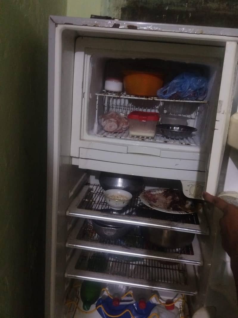 fridge 0