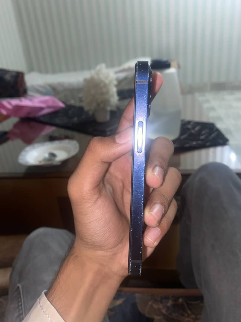 Apple iPhone 12 mini 2
