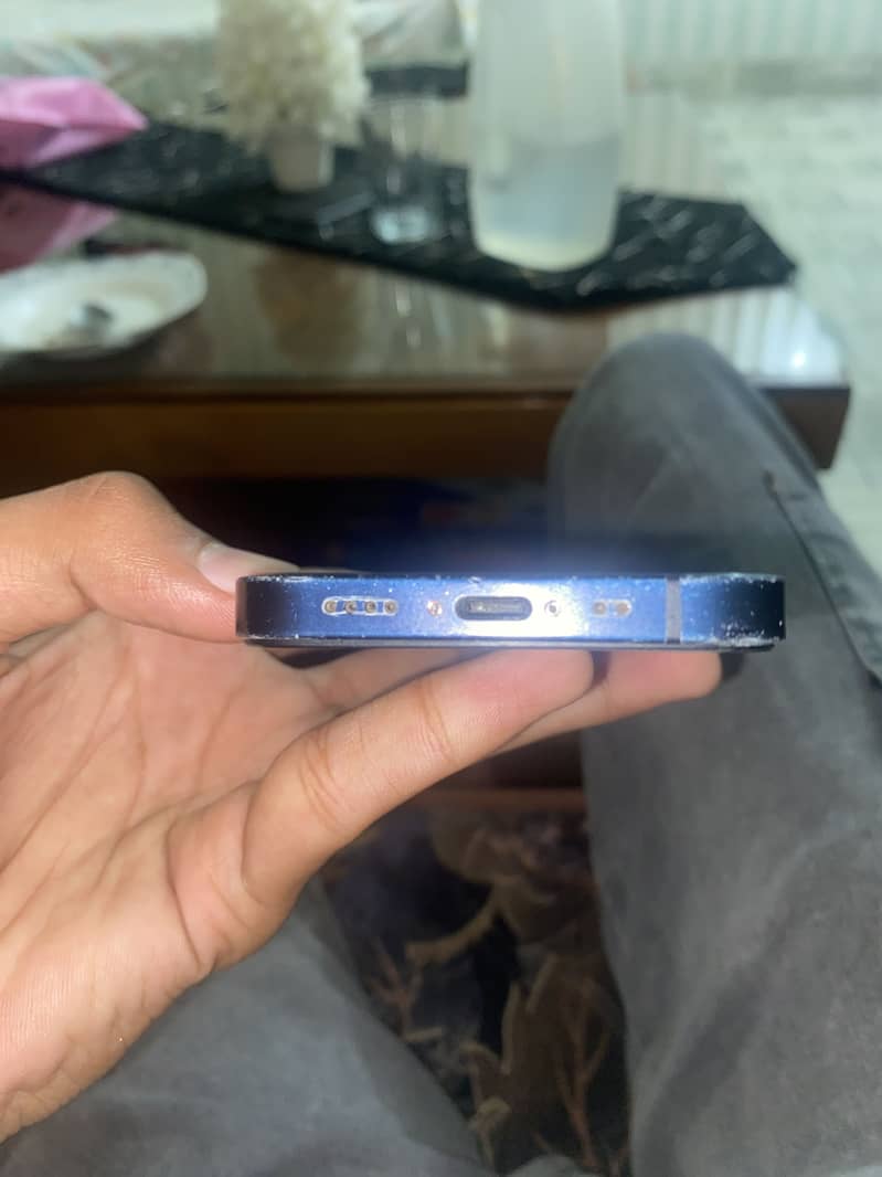 Apple iPhone 12 mini 3
