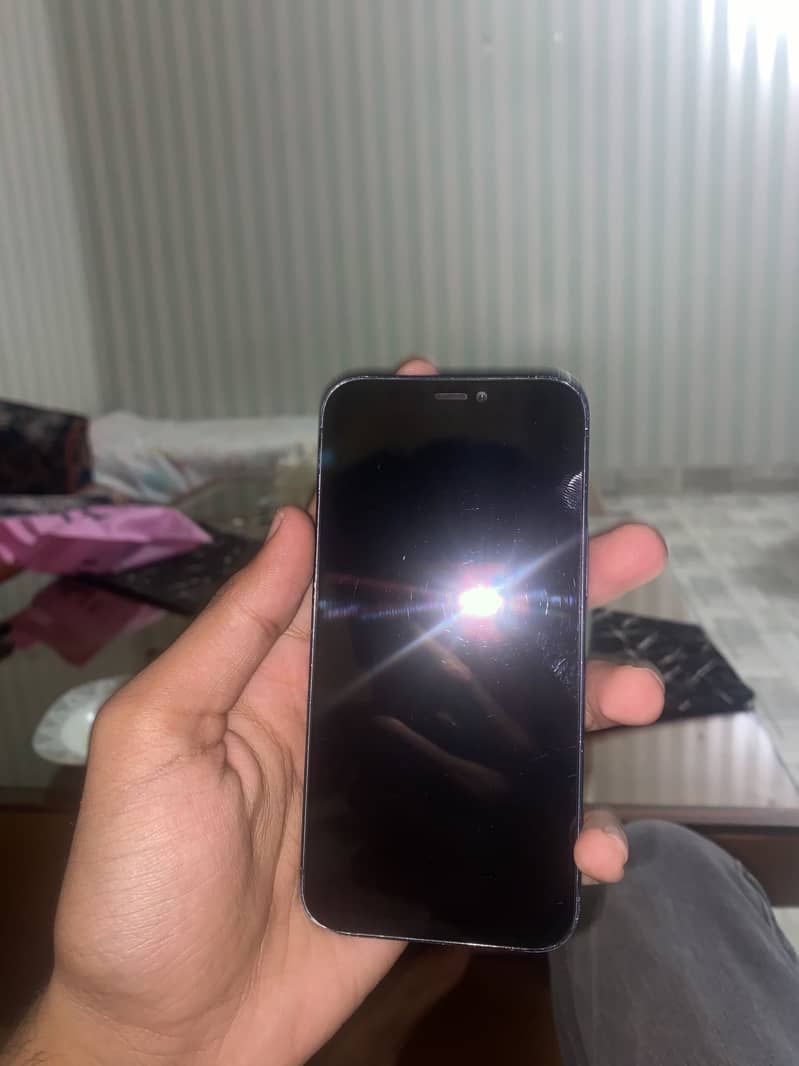 Apple iPhone 12 mini 4