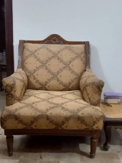 urgent sell of 5 seater with immediate basis