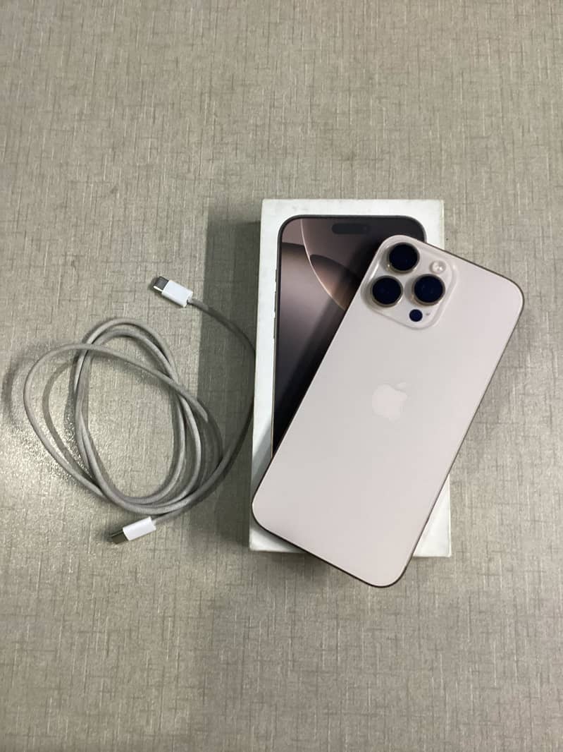 Apple iPhone 16 Pro Max 0