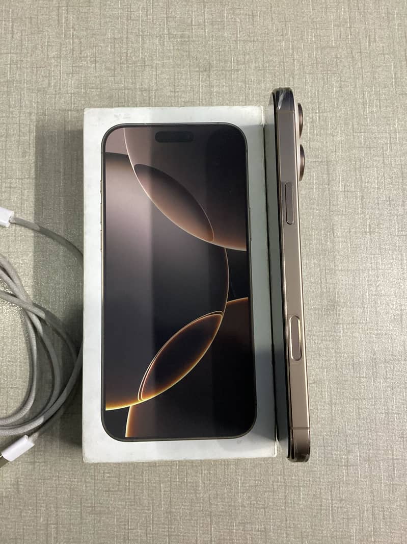 Apple iPhone 16 Pro Max 3