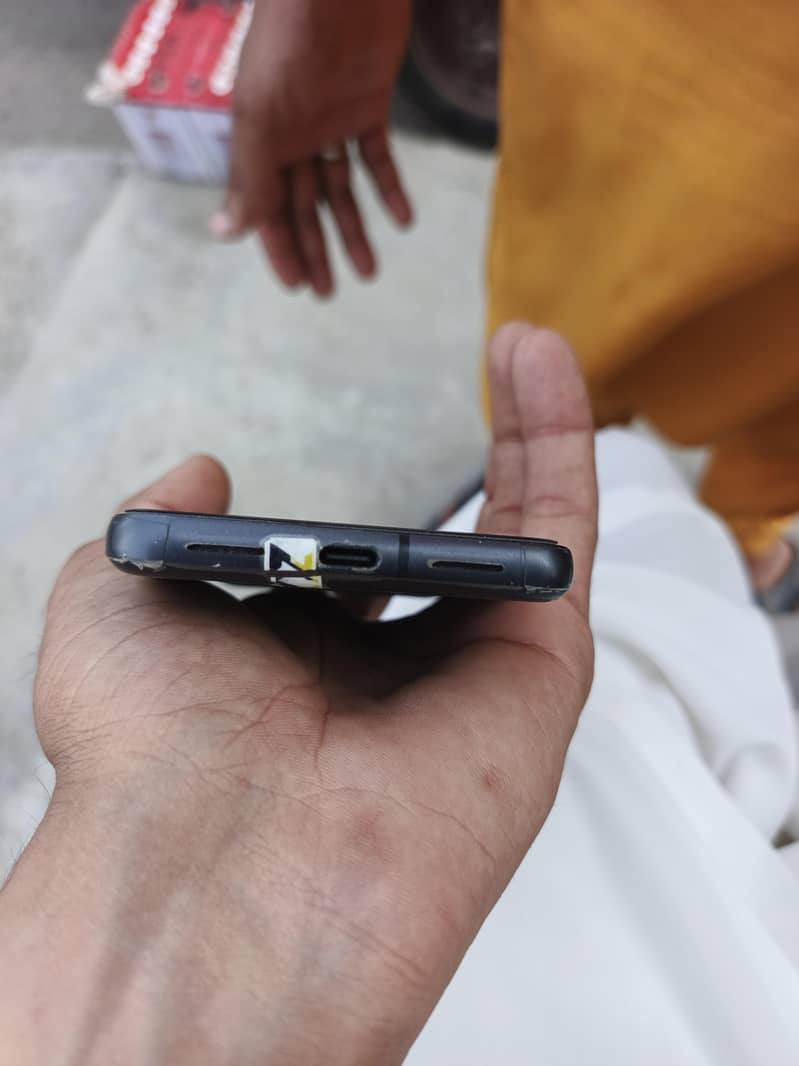 Google Pixel 8 3