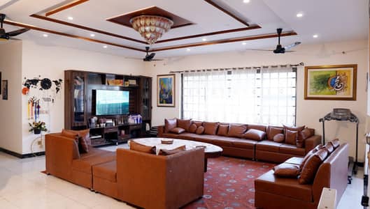 A BEAUTIFUL ONE KANAL HOUSE FOR SALE