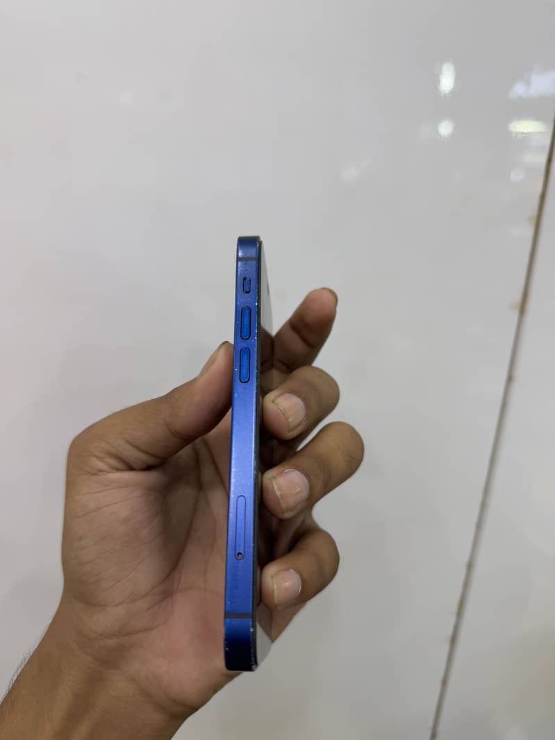 Apple iPhone 12 mini 1
