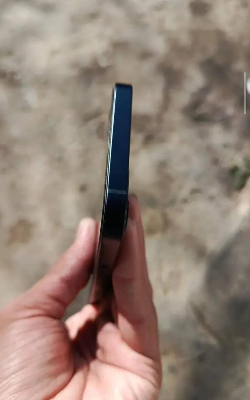 Apple iPhone 12 5