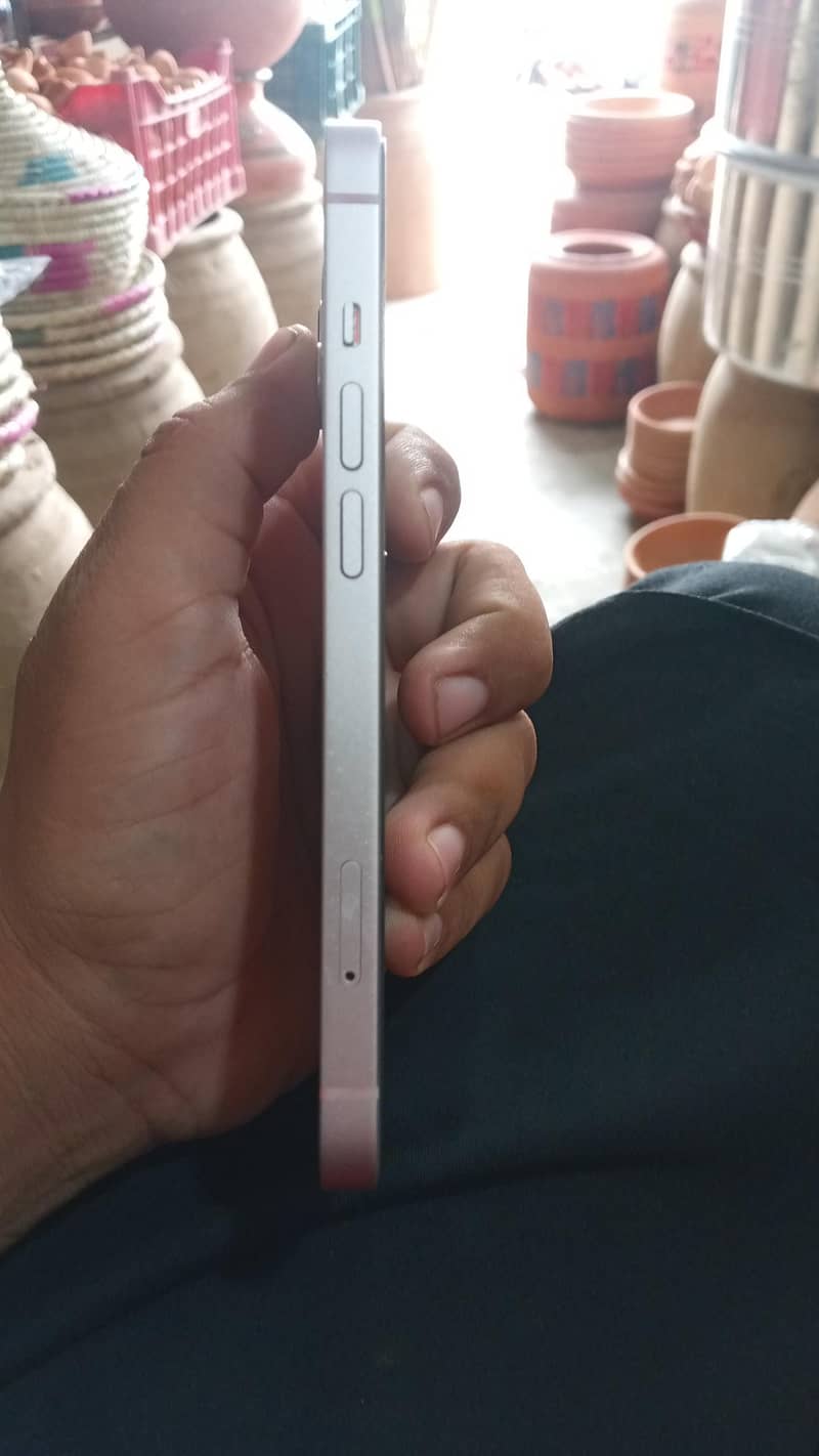 Apple iPhone 13 3