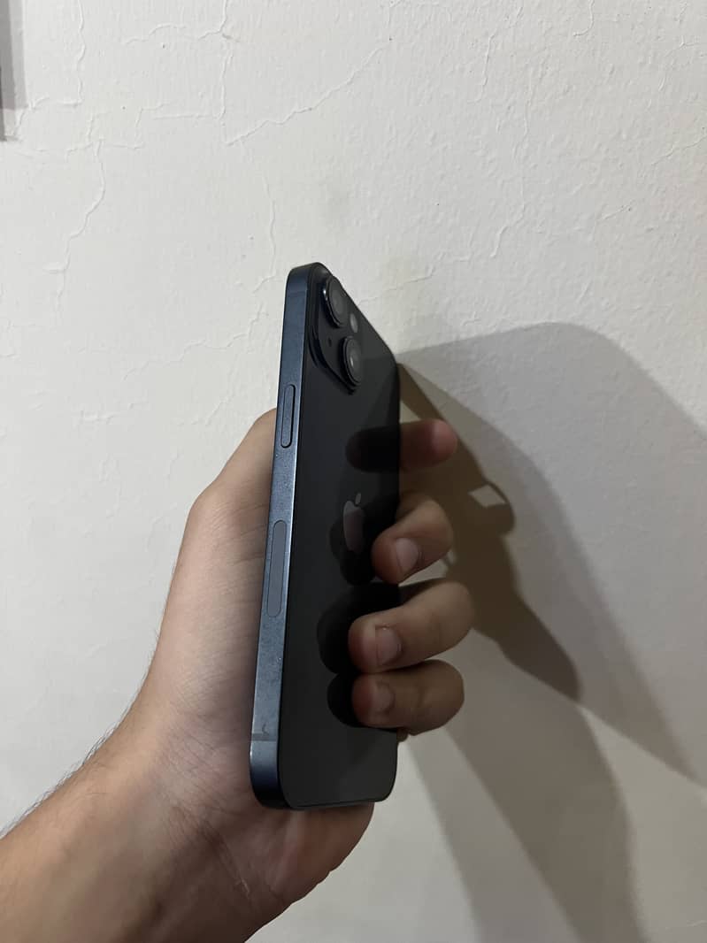 Apple iPhone 14 3