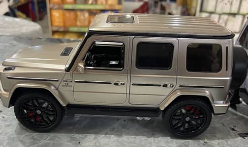 G wagon Car diecast model two colour available 5500 price Ltd stock