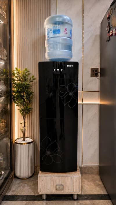 Orient Water Dispenser Hot & Cold – Good Condition