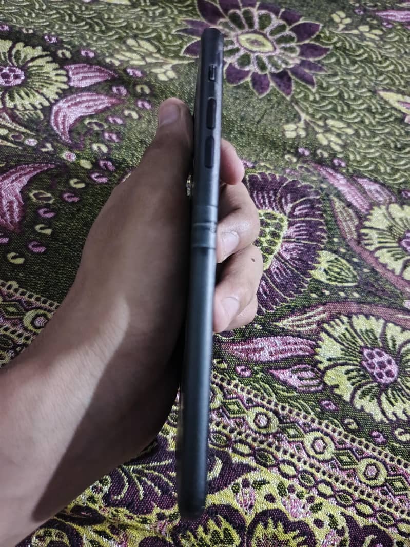 Apple iPhone 7 Plus 5