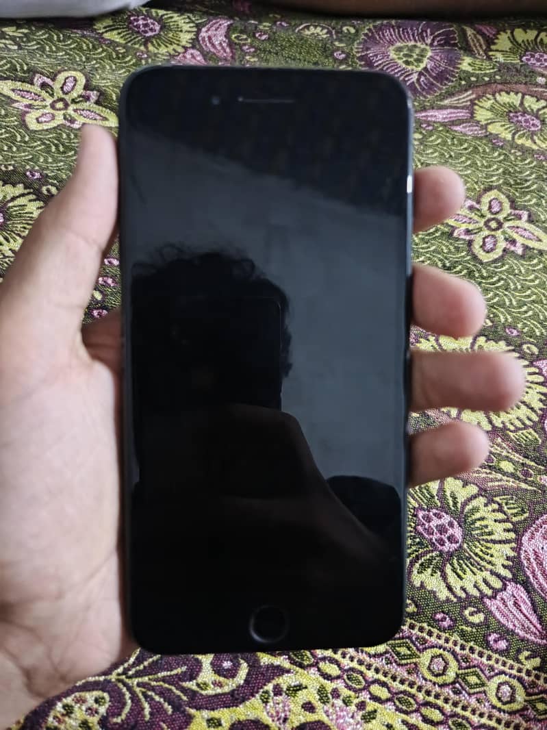 Apple iPhone 7 Plus 6