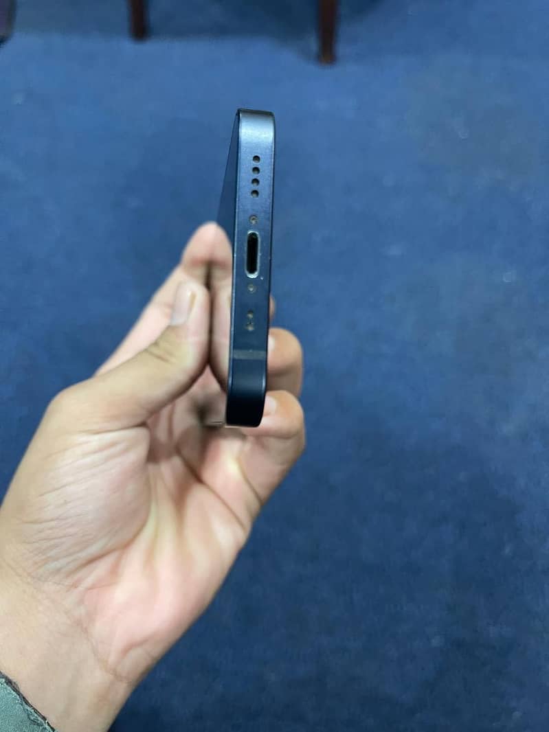 Apple iPhone 12 mini 1