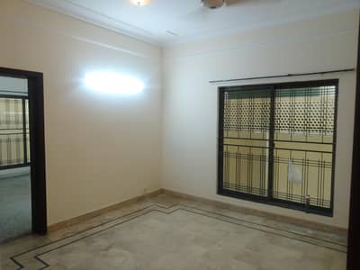 8 Marla Double Kitchen House in DHA