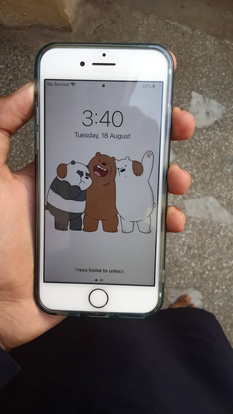 Apple iPhone 7 0